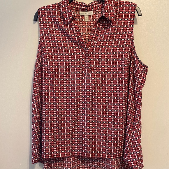 Dana Buchman Tops - Dana Bachman casual sleeveless top.